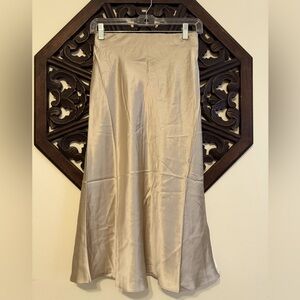 Brand new Quince Skirt